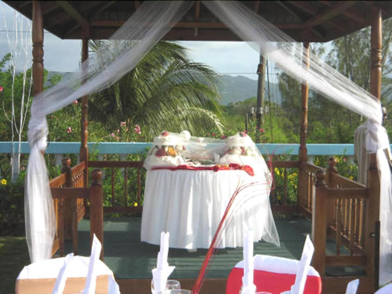 Paradise Brandon Hill Guest House Montego Bay Exterior foto