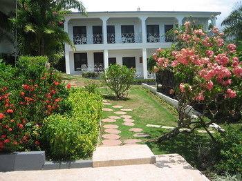Paradise Brandon Hill Guest House Montego Bay Exterior foto